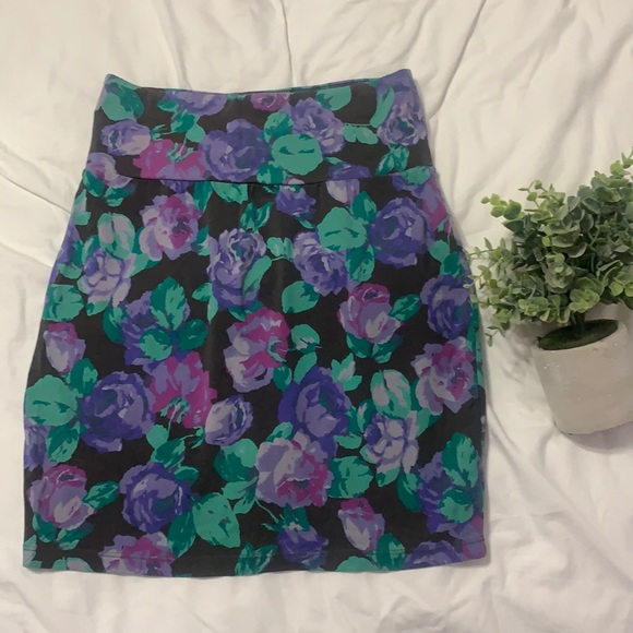 Aritzia - Talula Floral Skirt - Medium - Picture 1 of 6